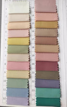 將圖片載入圖庫檢視器，Pearl Satin Colour Chart - WeddingConfetti