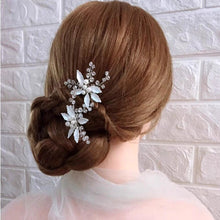 將圖片載入圖庫檢視器，Bridal Headpieces (Various Designs) - WeddingConfetti