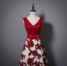 將圖片載入圖庫檢視器，The Joanna Blue/Red Lace Sleeveless Gown - WeddingConfetti