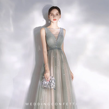 將圖片載入圖庫檢視器，The Cara Ombre Sleeveless Gown - WeddingConfetti