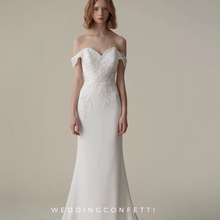 將圖片載入圖庫檢視器，The Sophie Wedding Bridal Off Shoulder Gown - WeddingConfetti