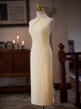 將圖片載入圖庫檢視器，The Peony Yellow Cheongsam Gown - WeddingConfetti
