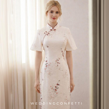 將圖片載入圖庫檢視器，The Oriana Cheongsam Gown - WeddingConfetti