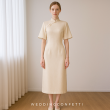 將圖片載入圖庫檢視器，The Celtrine Flare Sleeves Cheongsam Gown - WeddingConfetti
