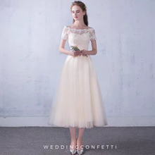 將圖片載入圖庫檢視器，The Lynne Off Shoulder Gown (Available in 3 Colours) - WeddingConfetti