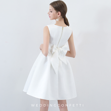 將圖片載入圖庫檢視器，The Amelia Bow White / Black Sleeveless Dress (Available in 2 colours) - WeddingConfetti