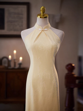 將圖片載入圖庫檢視器，The Peony Yellow Cheongsam Gown - WeddingConfetti