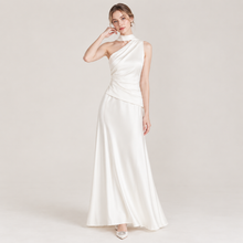 將圖片載入圖庫檢視器，The Karistine Toga Gown - WeddingConfetti