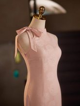 將圖片載入圖庫檢視器，The Chiquita Pink Halter Cheongsam Gown - WeddingConfetti
