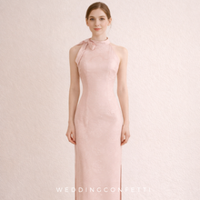 將圖片載入圖庫檢視器，The Chiquita Pink Halter Cheongsam Gown - WeddingConfetti