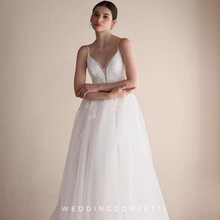 將圖片載入圖庫檢視器，The Rocalle Wedding Bridal Sleeveless Gown - WeddingConfetti