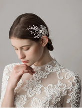 將圖片載入圖庫檢視器，Bridal Headpieces (Various Designs) - WeddingConfetti