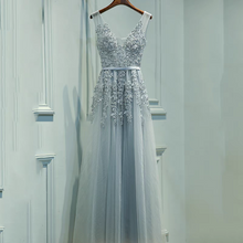 將圖片載入圖庫檢視器，The Pierina Tulle Sleeveless Pink / Grey / Red Lace Floral Gown (Customisation Available) - WeddingConfetti