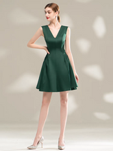將圖片載入圖庫檢視器，The Sapphire Green Sleeveless Tea Length Dress - WeddingConfetti