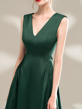 將圖片載入圖庫檢視器，The Sapphire Green Sleeveless Tea Length Dress - WeddingConfetti