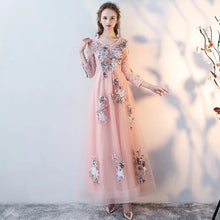 將圖片載入圖庫檢視器，The Melyssa Floral Pink Lace Dress - WeddingConfetti