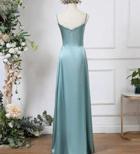 將圖片載入圖庫檢視器，The Carroll Satin Bridesmaid Dress (Customisable) - WeddingConfetti