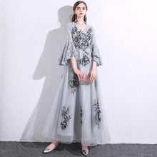 將圖片載入圖庫檢視器，The Grecia Floral Trumpet Sleeves Lace Dress(Available in 4 colours) - WeddingConfetti