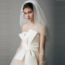將圖片載入圖庫檢視器，Rhody 婚禮露肩禮服