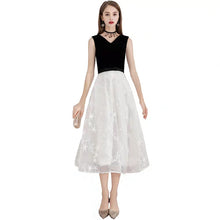 將圖片載入圖庫檢視器，The Ixara Sleeveless White/Black Lace Gown - WeddingConfetti