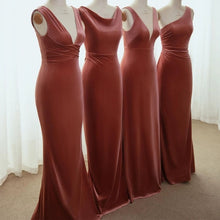 將圖片載入圖庫檢視器，The Roselle Velvet Bridesmaid Collection (4 Different Designs) - WeddingConfetti