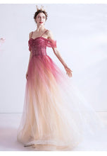 將圖片載入圖庫檢視器，The Kristen Off Shoulder Ombre Pink Gown - WeddingConfetti