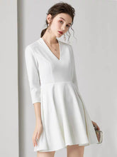 將圖片載入圖庫檢視器，The Rochelle Short Lace Back Gown - WeddingConfetti