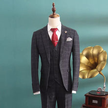 將圖片載入圖庫檢視器，Patrick Groom Men's Navy Blue Suit Jacket, Vest and Pants (3 Piece) - WeddingConfetti