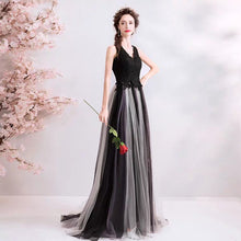 將圖片載入圖庫檢視器，The Cornelia Black Lace Sleeveless Ombre Dress - WeddingConfetti