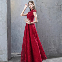 將圖片載入圖庫檢視器，The Taylor Red High Collar Short Sleeve Gown - WeddingConfetti