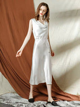 將圖片載入圖庫檢視器，The Katelle White Satin Dress - WeddingConfetti