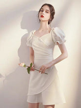將圖片載入圖庫檢視器，The Rhys Short Puffed Sleeves Dress - WeddingConfetti