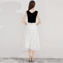 將圖片載入圖庫檢視器，The Ixara Sleeveless White/Black Lace Gown - WeddingConfetti