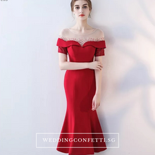 將圖片載入圖庫檢視器，The Heriette Red Glitter Off Shoulder Mermaid Short Dress - WeddingConfetti