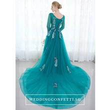 將圖片載入圖庫檢視器，The Greta Green Long Sleeves Lace Gown (Customisable) - WeddingConfetti
