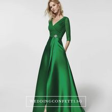 將圖片載入圖庫檢視器，The Zemmerline Long Sleeves A line Gown - WeddingConfetti