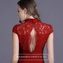 將圖片載入圖庫檢視器，The Hensley Cheongsam Mandarin Collar Off White/Black/Red Lace Gown - WeddingConfetti