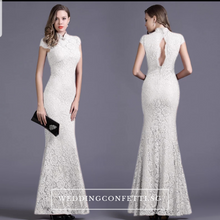 將圖片載入圖庫檢視器，The Hensley Cheongsam Mandarin Collar Off White/Black/Red Lace Gown - WeddingConfetti