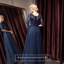 將圖片載入圖庫檢視器，The Arelle Long Sleeves Black/White/Pink/Red/Blue Gown (Available in 4 colours) - WeddingConfetti