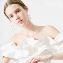 將圖片載入圖庫檢視器，The Wendy White Ruffled Off Shoulder Dress - WeddingConfetti