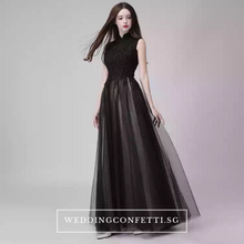 將圖片載入圖庫檢視器，The Rosemary Mandarin Collar Cheongsam Ombre Black Lace Gown - WeddingConfetti