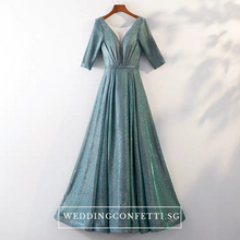 將圖片載入圖庫檢視器，The Cailey Iridescent Long Sleeves Gown (Available in 4 colours) - WeddingConfetti