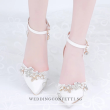 將圖片載入圖庫檢視器，Wedding Floral Crystal Heels - WeddingConfetti