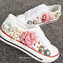 將圖片載入圖庫檢視器，Wedding Bridal Floral Sneakers - WeddingConfetti