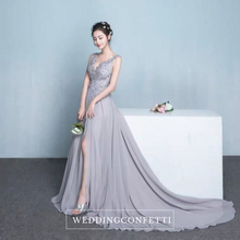 將圖片載入圖庫檢視器，The Celia Grace Grey Lace Sleeveless Gown - WeddingConfetti