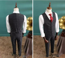 將圖片載入圖庫檢視器，Patrick Groom Men's Navy Blue Suit Jacket, Vest and Pants (3 Piece) - WeddingConfetti