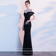 將圖片載入圖庫檢視器，The Tiffanie Black Off Shoulder Gown - WeddingConfetti