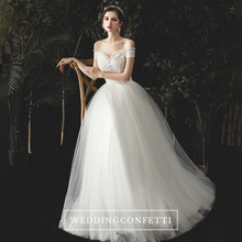 將圖片載入圖庫檢視器，The Norgan Wedding Bridal Off Shoulder Gown - WeddingConfetti