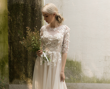 將圖片載入圖庫檢視器，The Flynn Bohemian Wedding Gown - WeddingConfetti