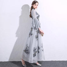 將圖片載入圖庫檢視器，The Grecia Floral Trumpet Sleeves Lace Dress(Available in 4 colours) - WeddingConfetti